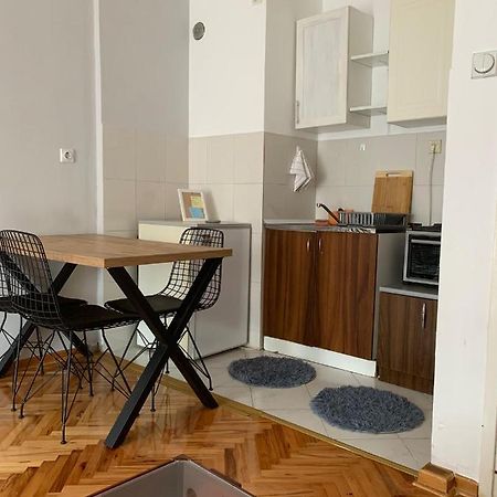 Comfy Studio - 1 Minute Walk To Delta Planet Ni Екстериор снимка