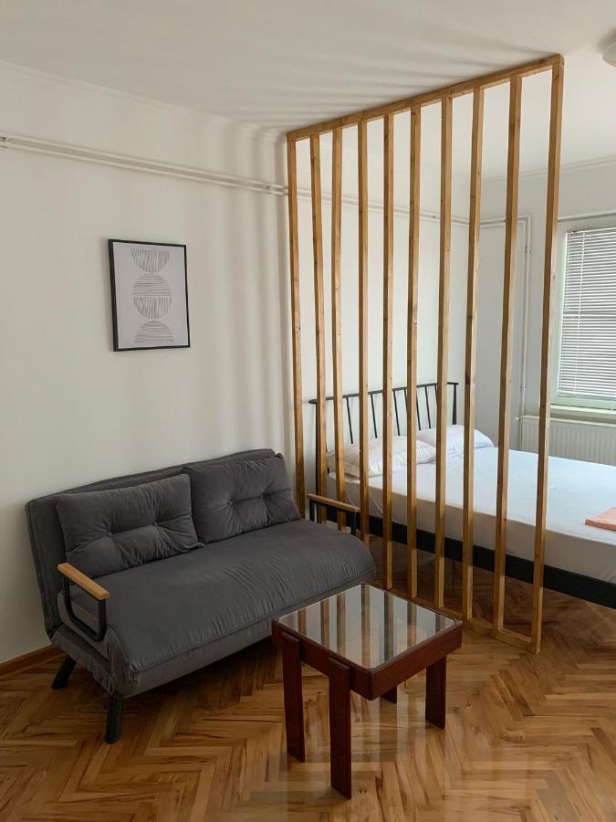 Comfy Studio - 1 Minute Walk To Delta Planet Ni Екстериор снимка