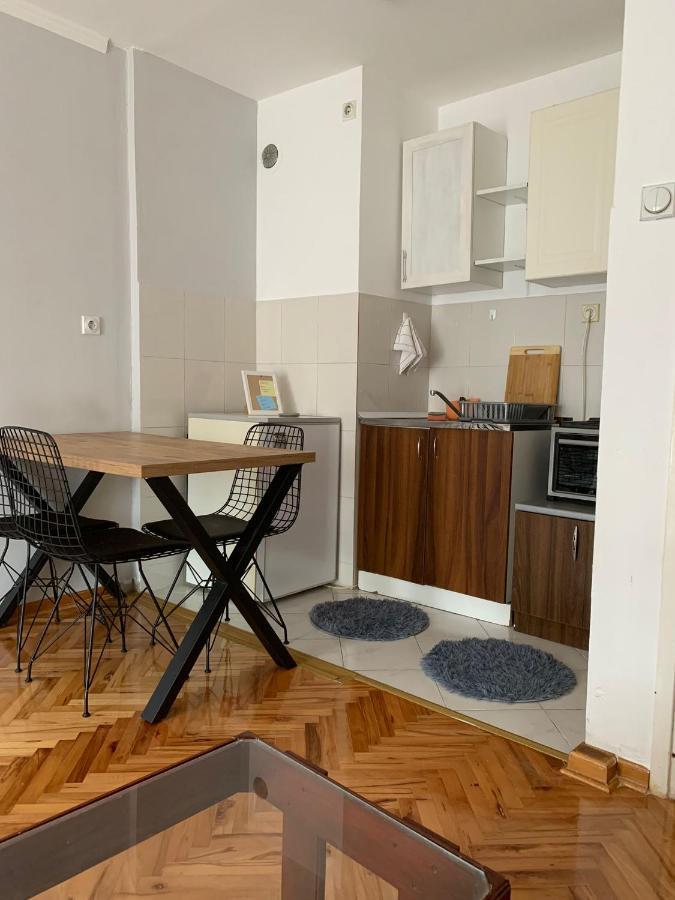Comfy Studio - 1 Minute Walk To Delta Planet Ni Екстериор снимка