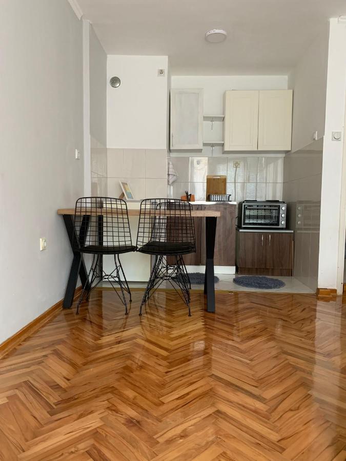 Comfy Studio - 1 Minute Walk To Delta Planet Ni Екстериор снимка